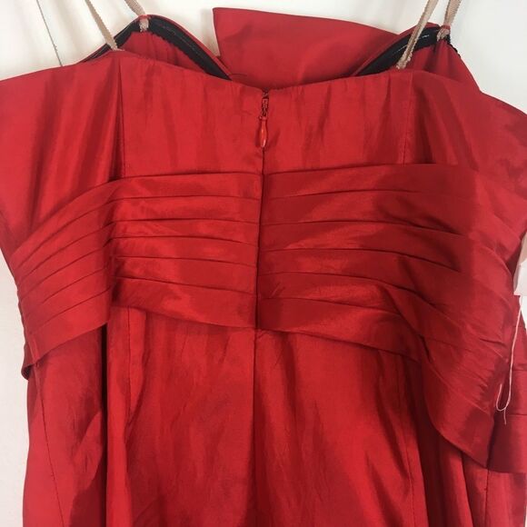 Fame and Partners Strapless Column Gown with Big Bow and High Slit - Picture 5 of 9